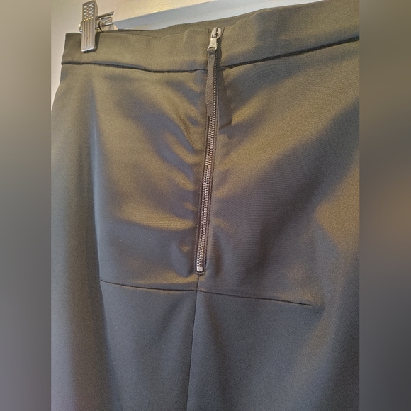 D&G Black Satin Finish Pencil Skirt Size 44 - Picture 9 of 11